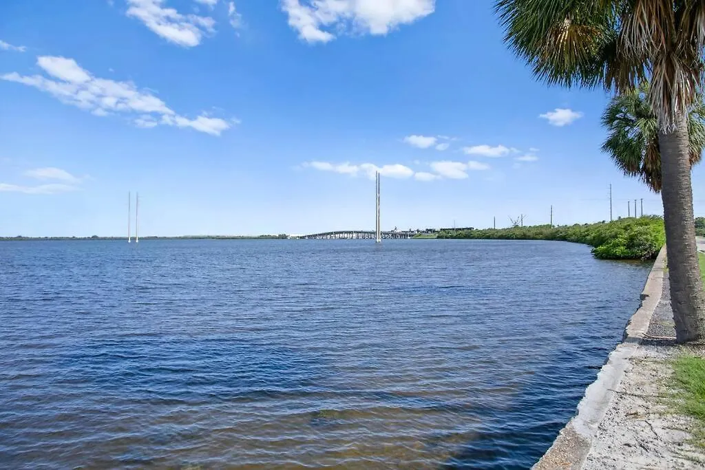 Island Time 1Br Waterfront Apt With View Of The Bay Tampa Ferienhaus